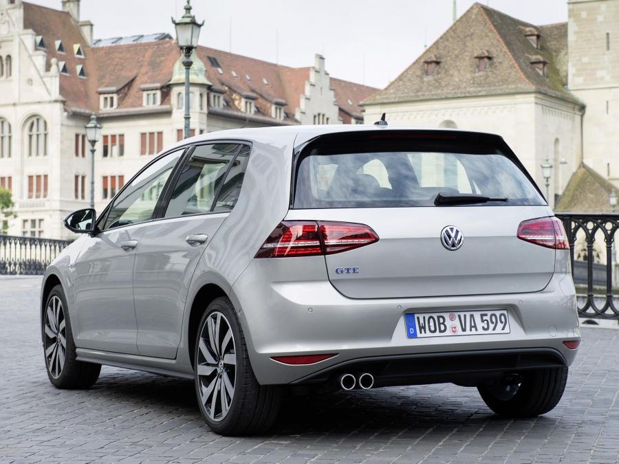  Volkswagen Golf GTE 5-Door 2014 года  (фото 20 из 45)
